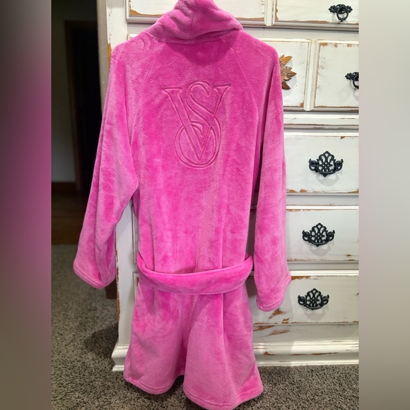 Victoria's Secret Robe - Picture 2 of 3